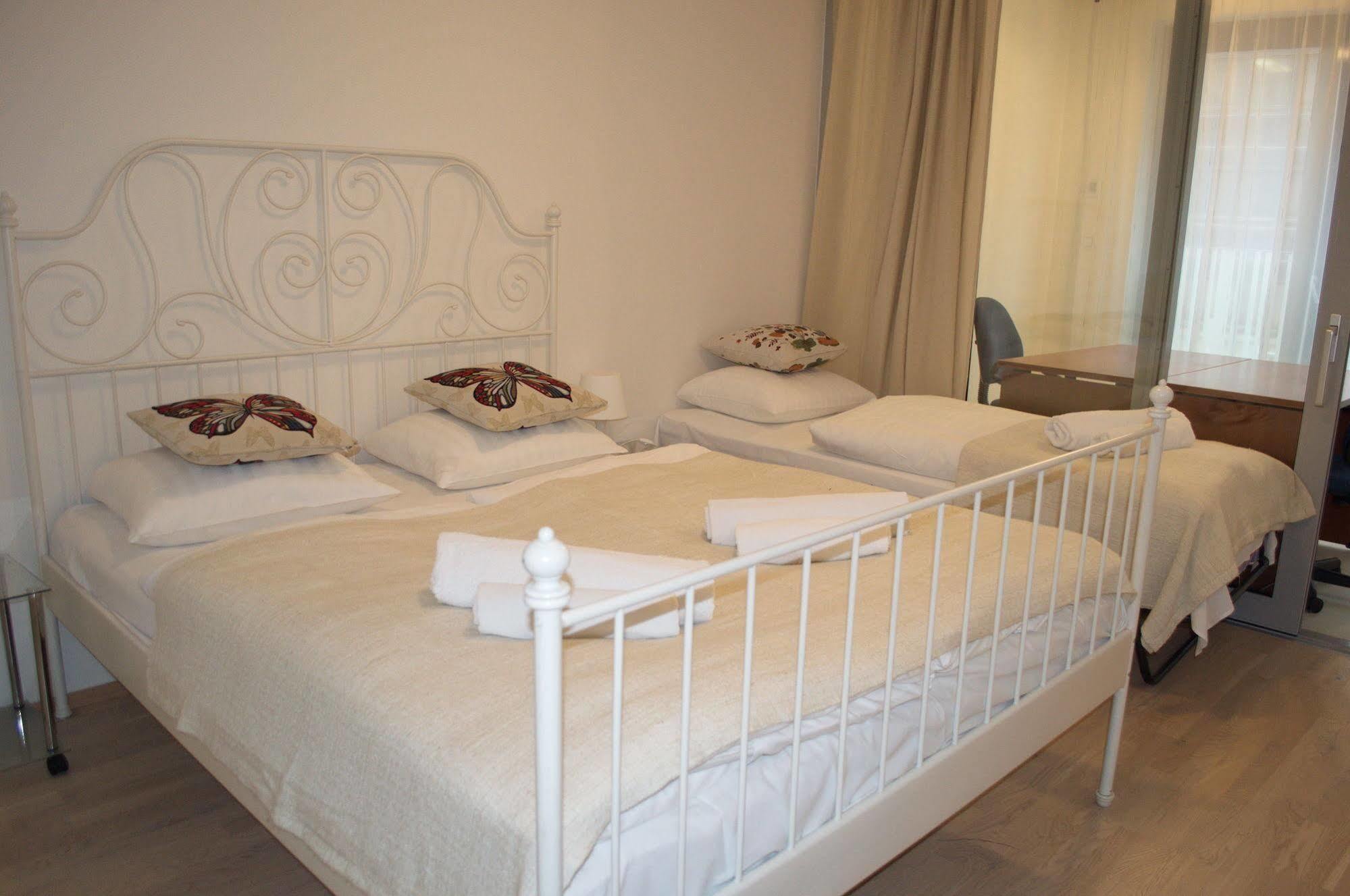 Enjoy In Garden Apartment ปราก ภายนอก รูปภาพ